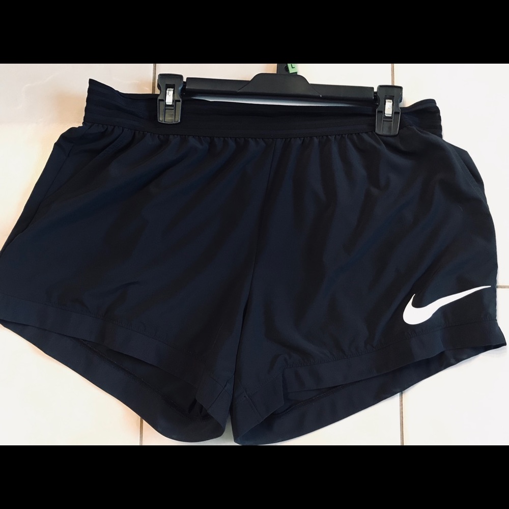 Women’s XL Light Nike Running Shorts-Black